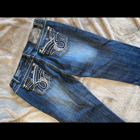 LA Idol Distressed Cropped Jeans - Picture 7 of 7